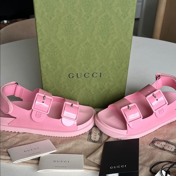 NWT Gucci Pink Buckle Sandals - Picture 1 of 13
